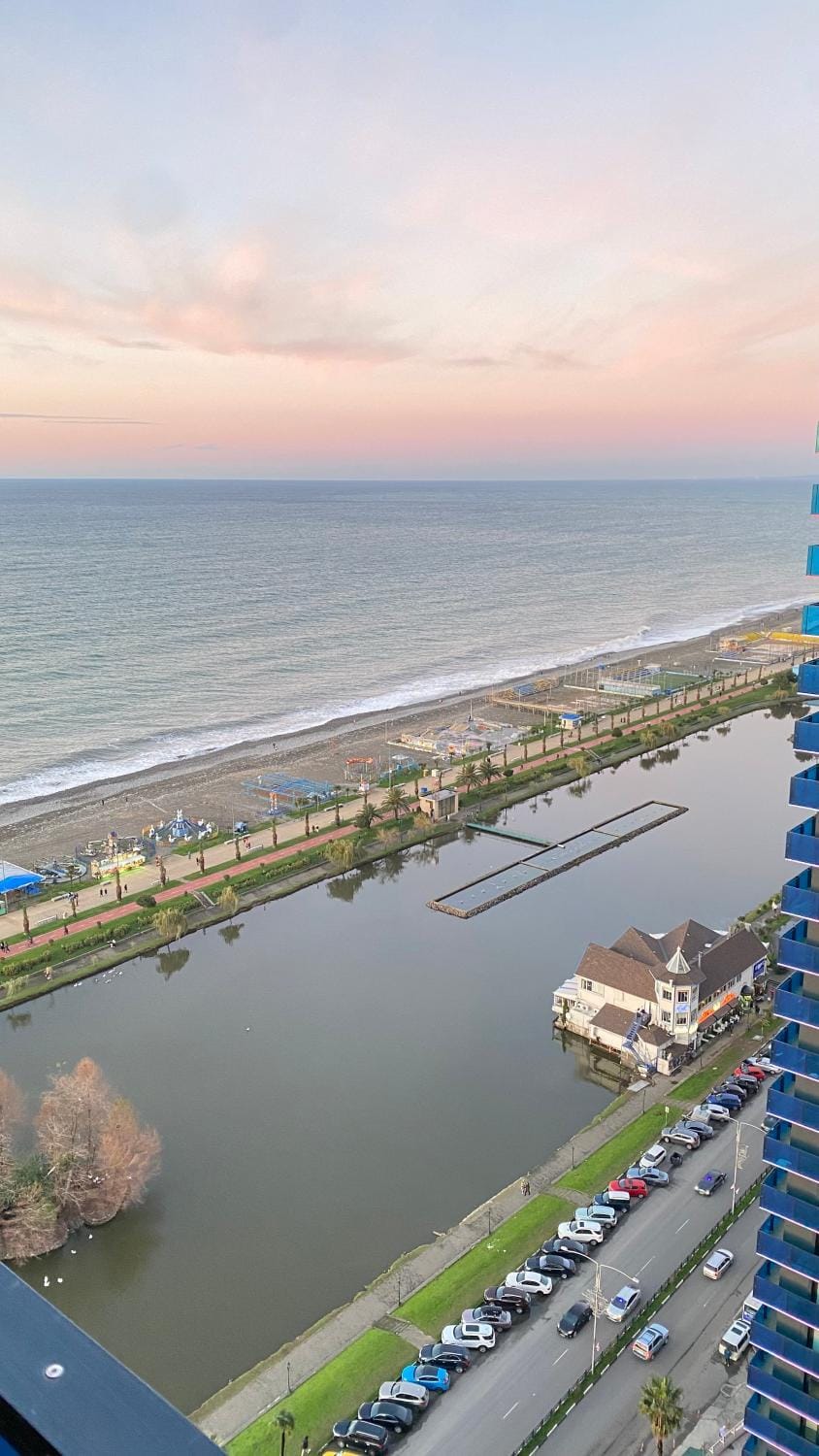 Day, Neighbourhood, Natural landscape, Bird's eye view, Beach, City view, Garden view, Sea view, Location, Parking