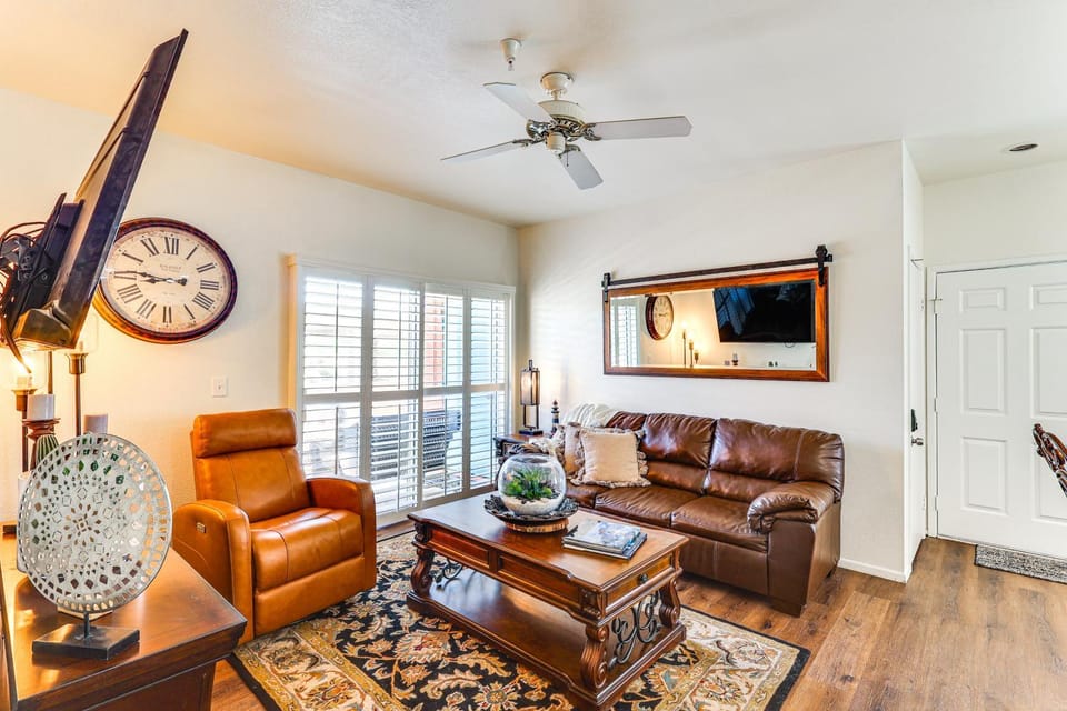 Walk to Rotary Park: LHC Condo w/ Private Patio House in Lake Havasu City