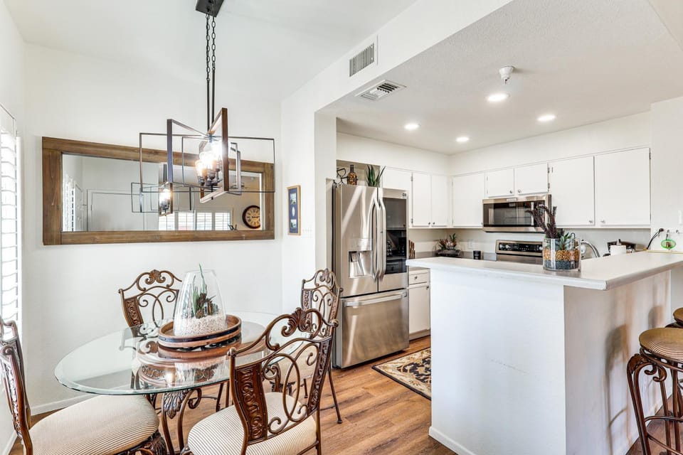 Walk to Rotary Park: LHC Condo w/ Private Patio House in Lake Havasu City