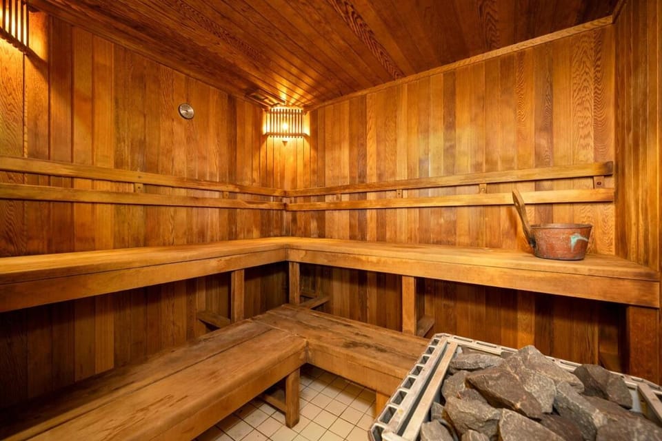 Luxe CBD Darlinghurst Apt, Rooftop Views, Pool, Sauna, Gym Apartment in Surry Hills