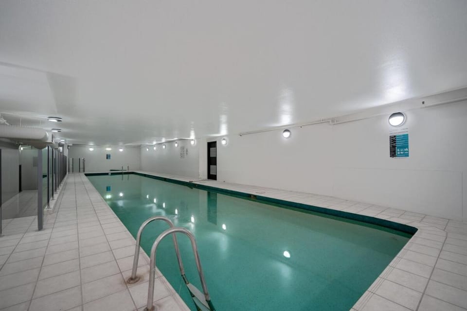 Luxe CBD Darlinghurst Apt, Rooftop Views, Pool, Sauna, Gym Apartment in Surry Hills