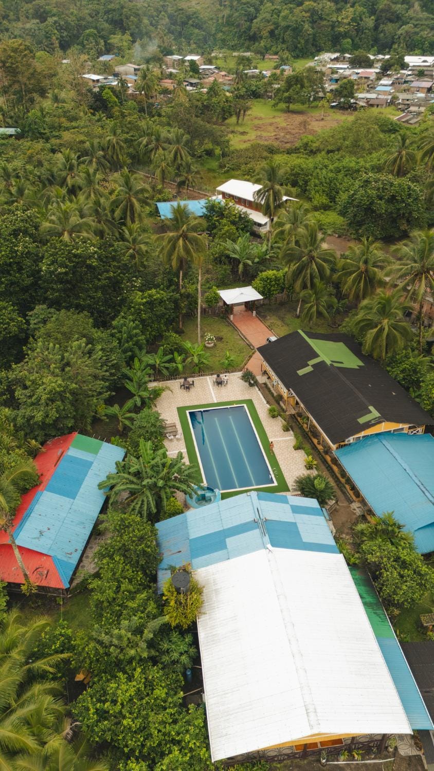 Swimming pool