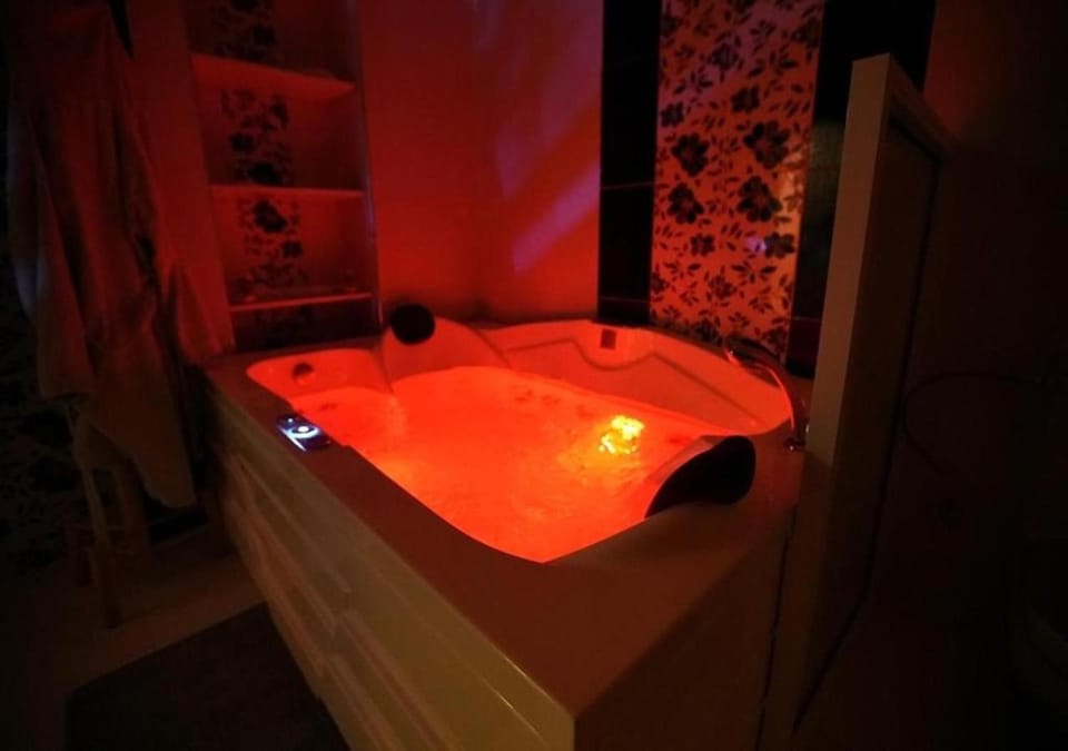 Bathroom, Bath