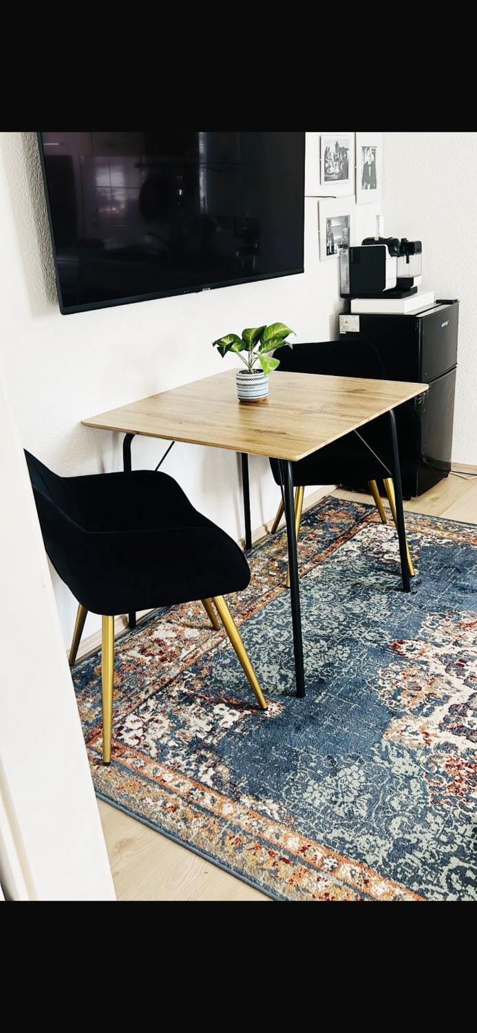 TOP 2 ROOM APPARTEMENT l CITY CENTER l 24H SELF CHECK IN l 2 SMART TV l REGENDUSCHE l FREE PARKING Apartment in Augsburg