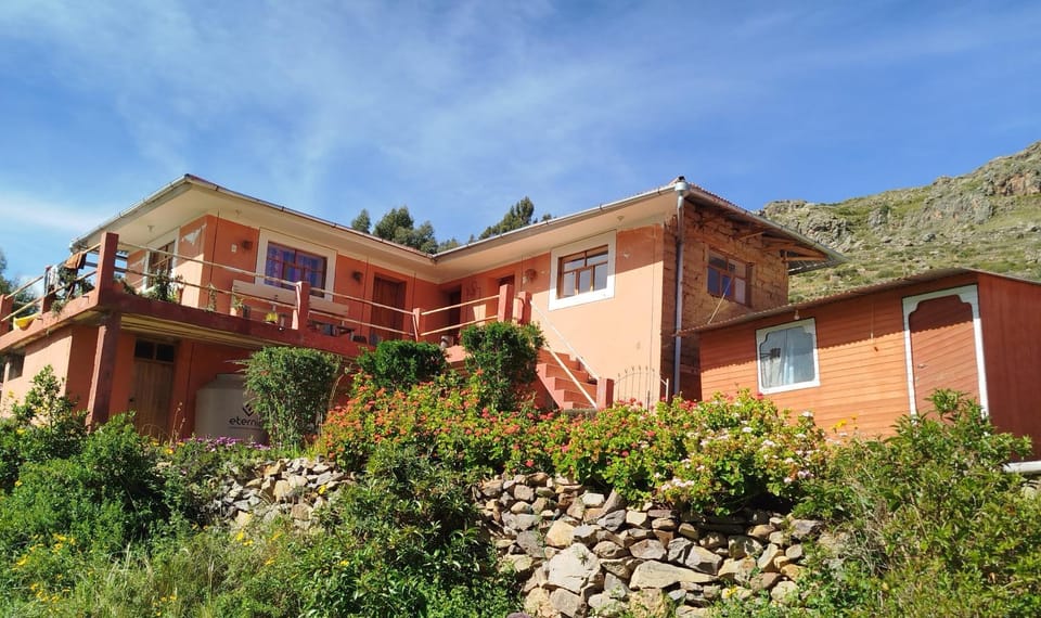 Property building, Spring, Natural landscape, Balcony/Terrace, Garden view, Landmark view