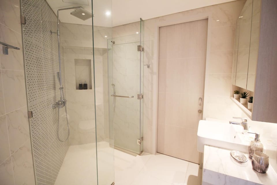 Cassia Lakeview 1BR Apartments, 10min to Beach Apartment in Choeng Thale