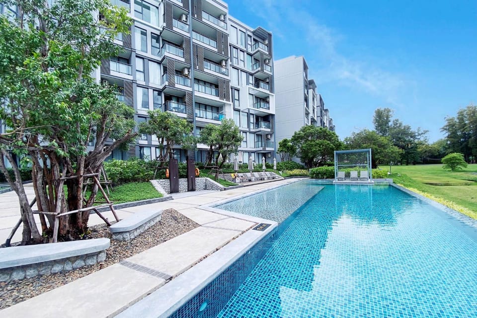 Property building, Swimming pool