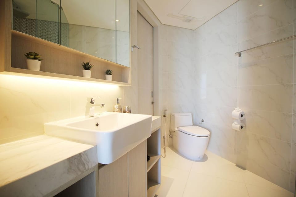 Cassia Lakeview 1BR Apartments, 10min to Beach Apartment in Choeng Thale