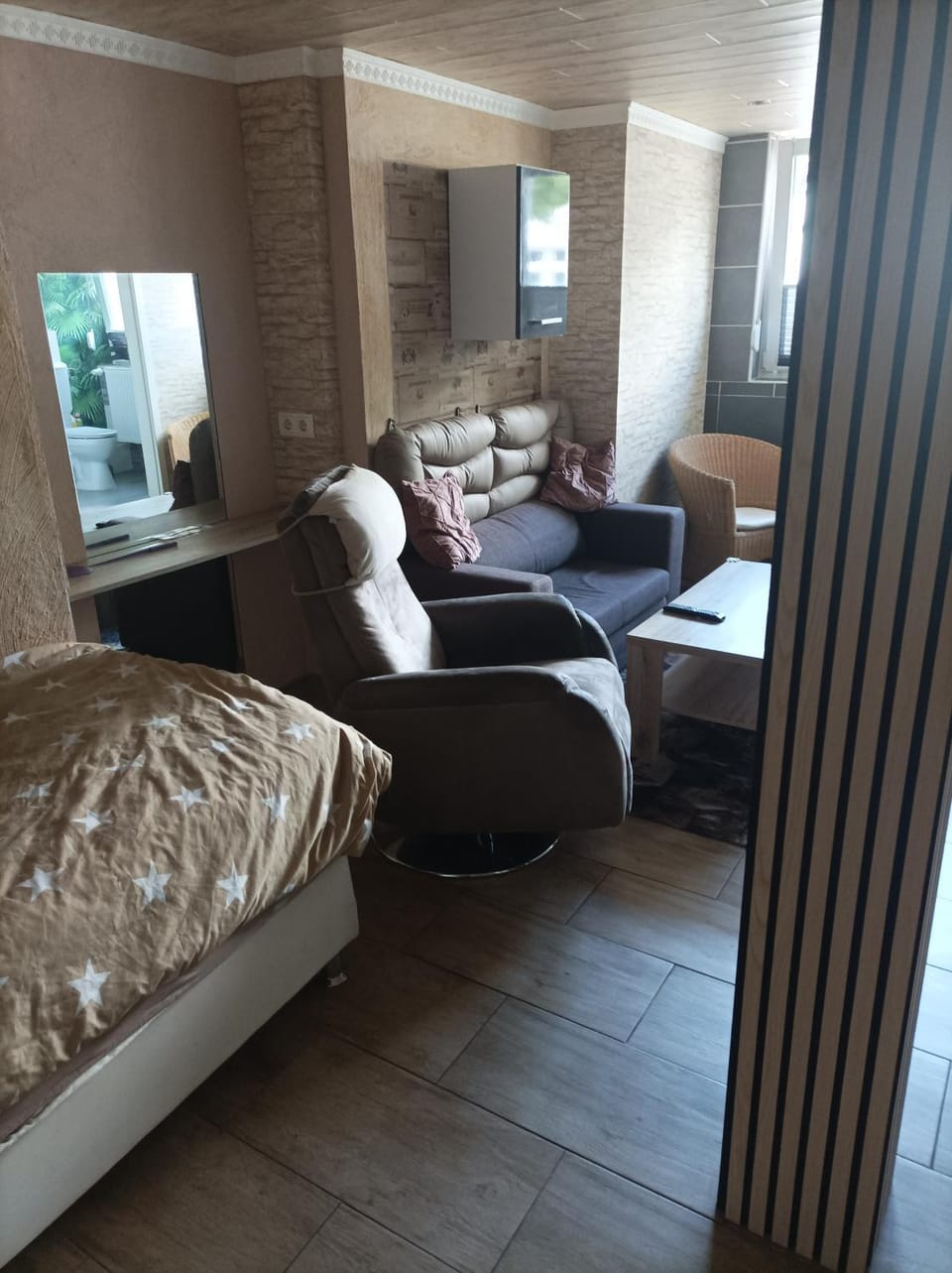 Photo of the whole room