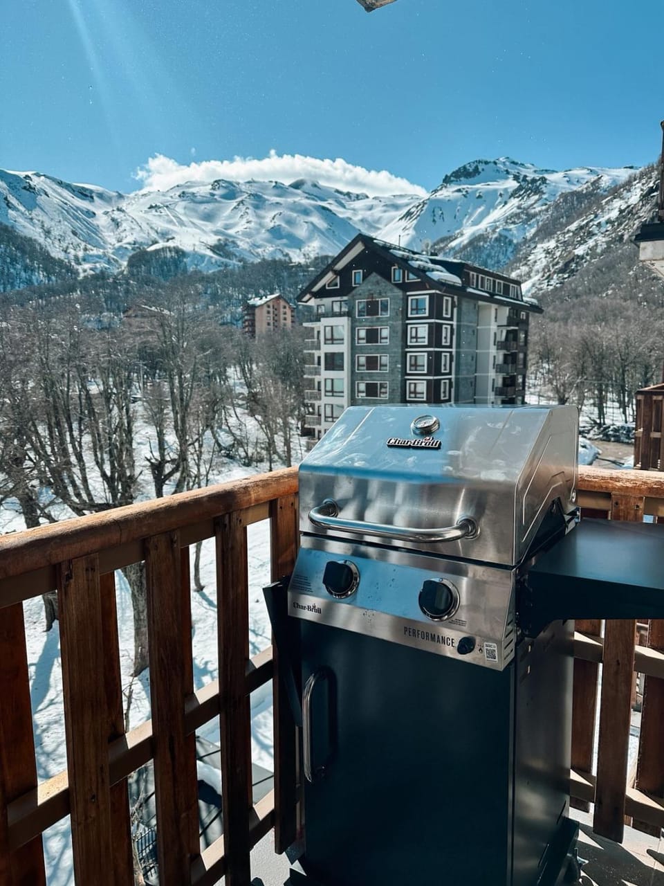Day, Natural landscape, Winter, BBQ facilities, Kitchen or kitchenette, Mountain view