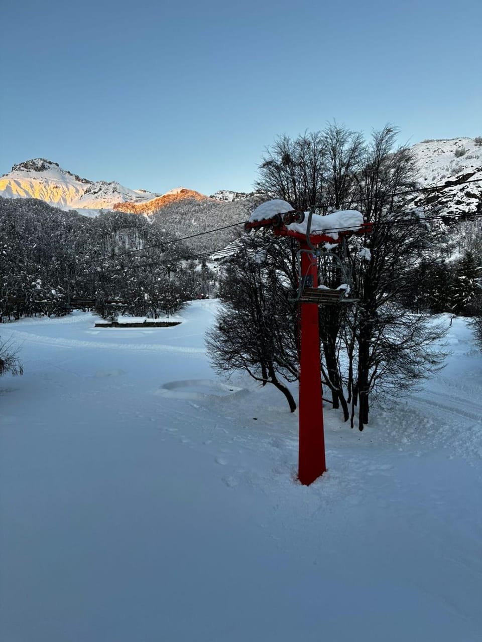Nearby landmark, Day, Natural landscape, Winter, Mountain view