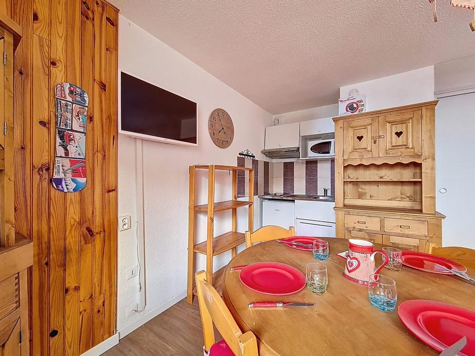 Studio au pied des pistes avec balcon sud pour 4 personnes - FR-1-344-1229 Apartment in Les Allues