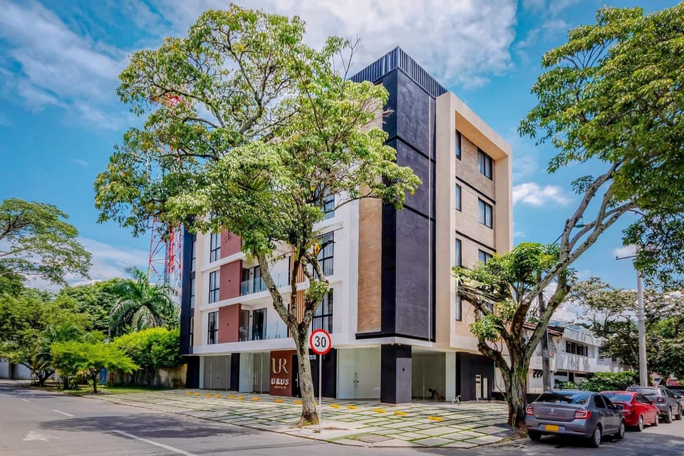 Edificio Urus Apartment in Cali