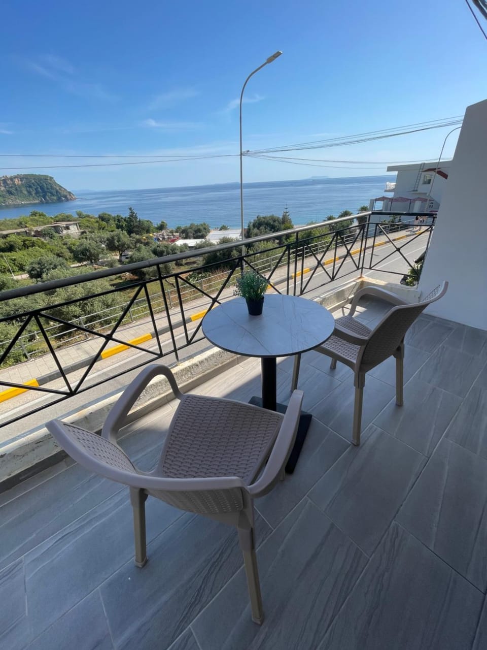 Patio, Day, Natural landscape, View (from property/room), Balcony/Terrace, Seating area, Dining area, Sea view