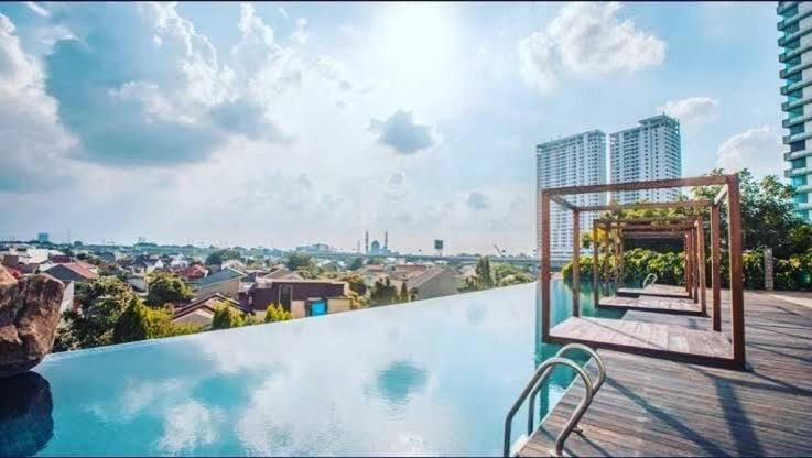 Day, View (from property/room), City view, Pool view, Swimming pool