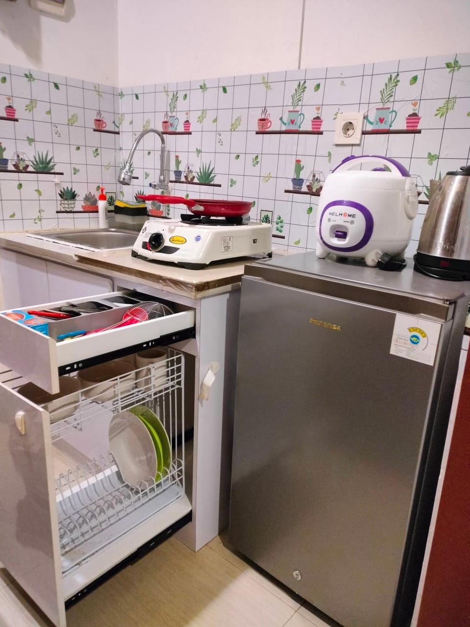 Kitchen or kitchenette, stove
