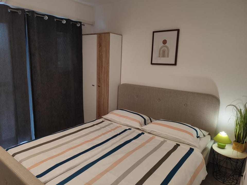 Bed, Bedroom, wardrobe