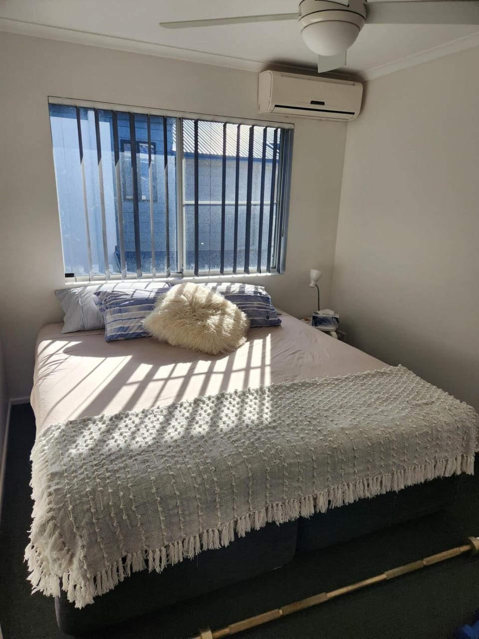 Photo of the whole room, Bedroom, air conditioner