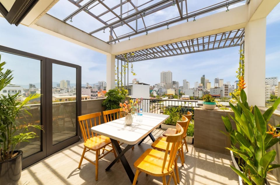 Patio, Balcony/Terrace, Dining area, City view