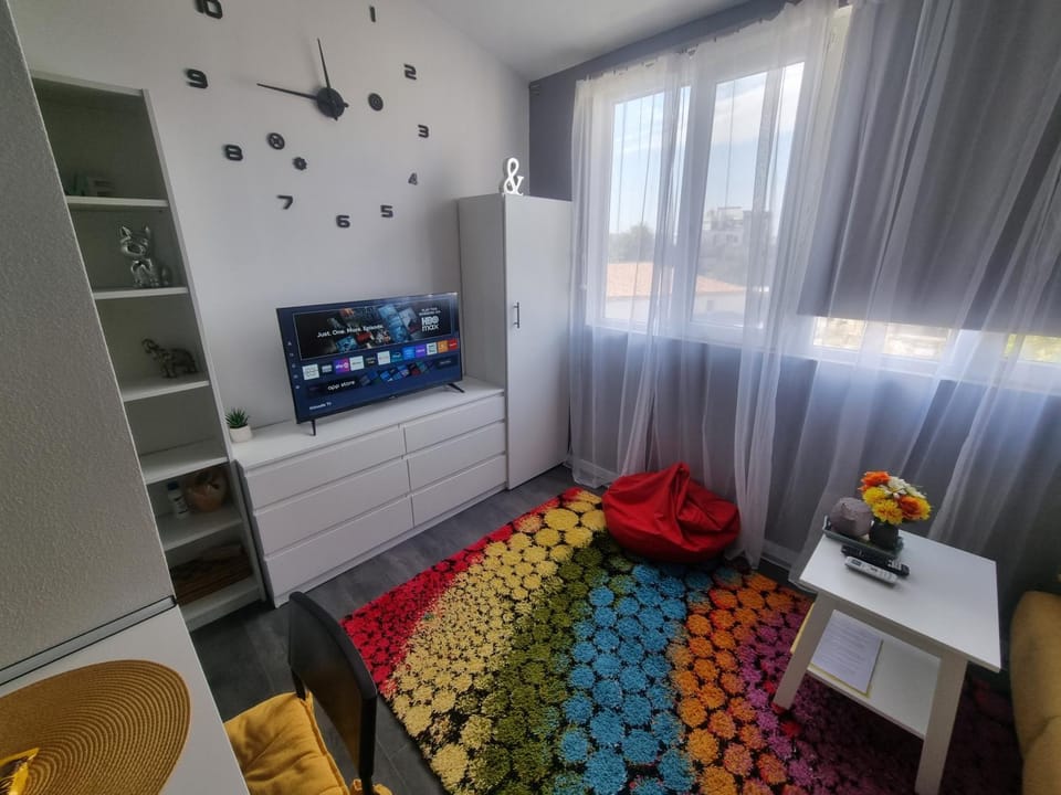TV and multimedia, Evening entertainment
