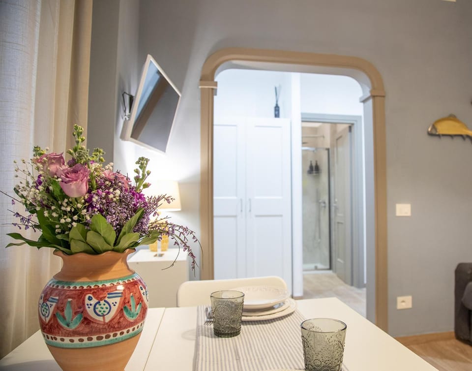 TV and multimedia, Dining area