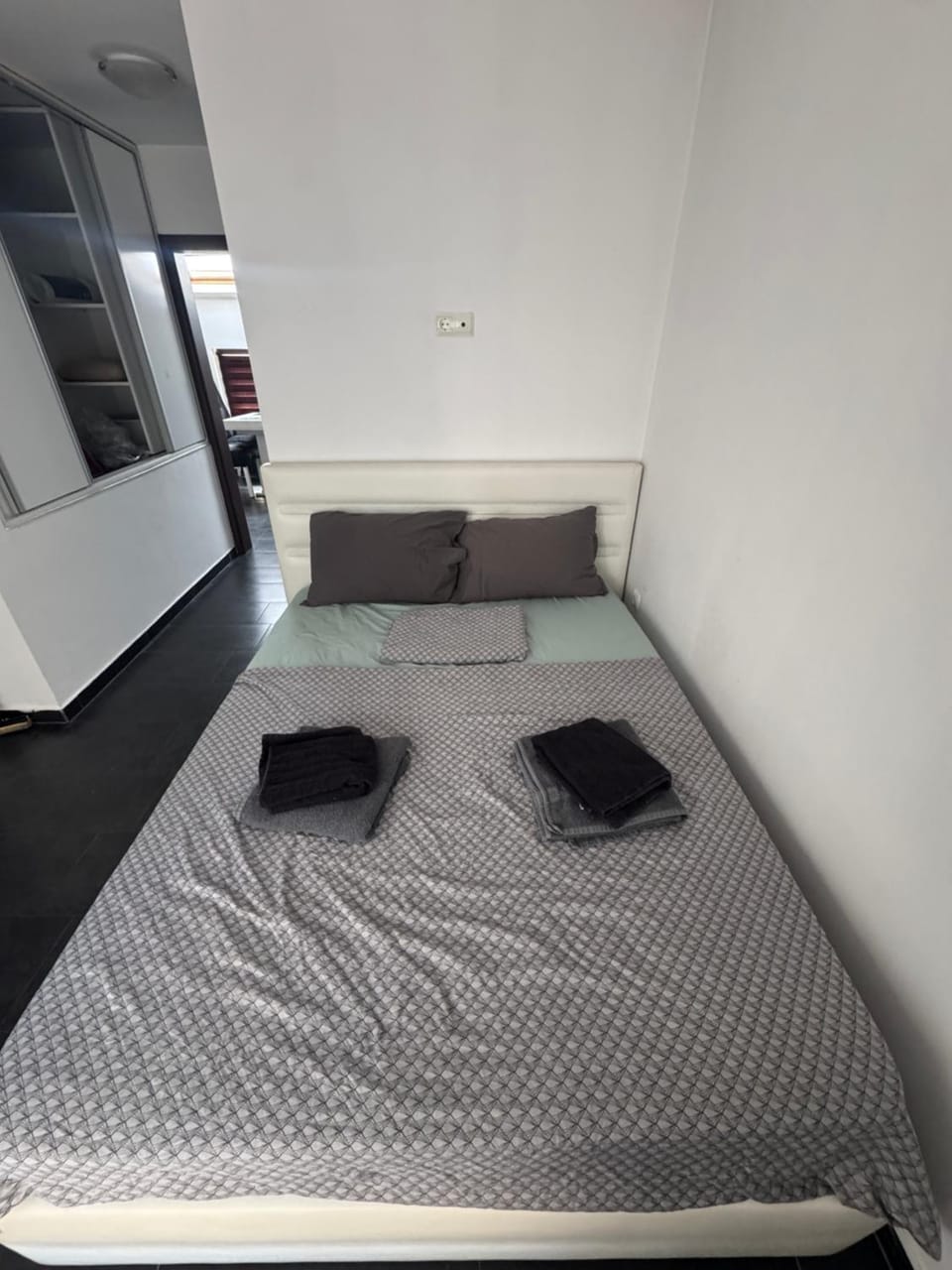 Urban Bay Studio Apartment in Varna