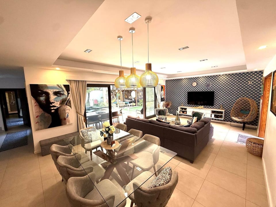 Communal lounge/ TV room