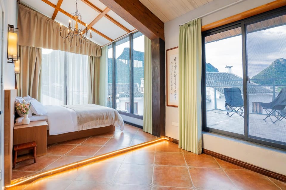 Bed, Natural landscape, Photo of the whole room, Mountain view