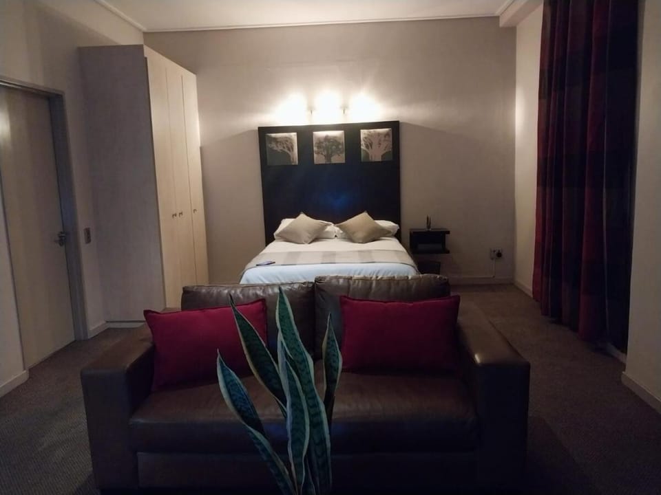 Seating area, Bedroom