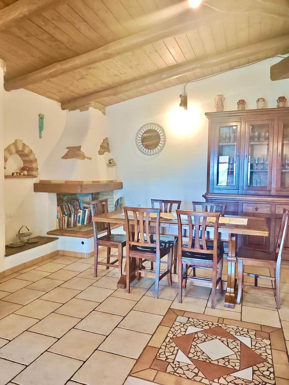 Seating area, Dining area