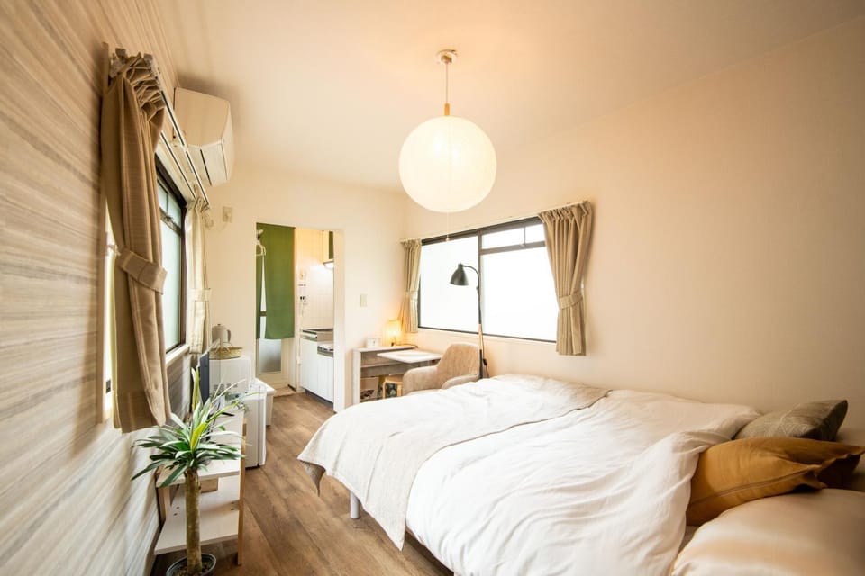 Bed, Living room, Photo of the whole room, Bedroom