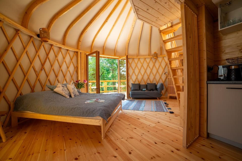 Leśny krąg Luxury tent in Lesser Poland Voivodeship