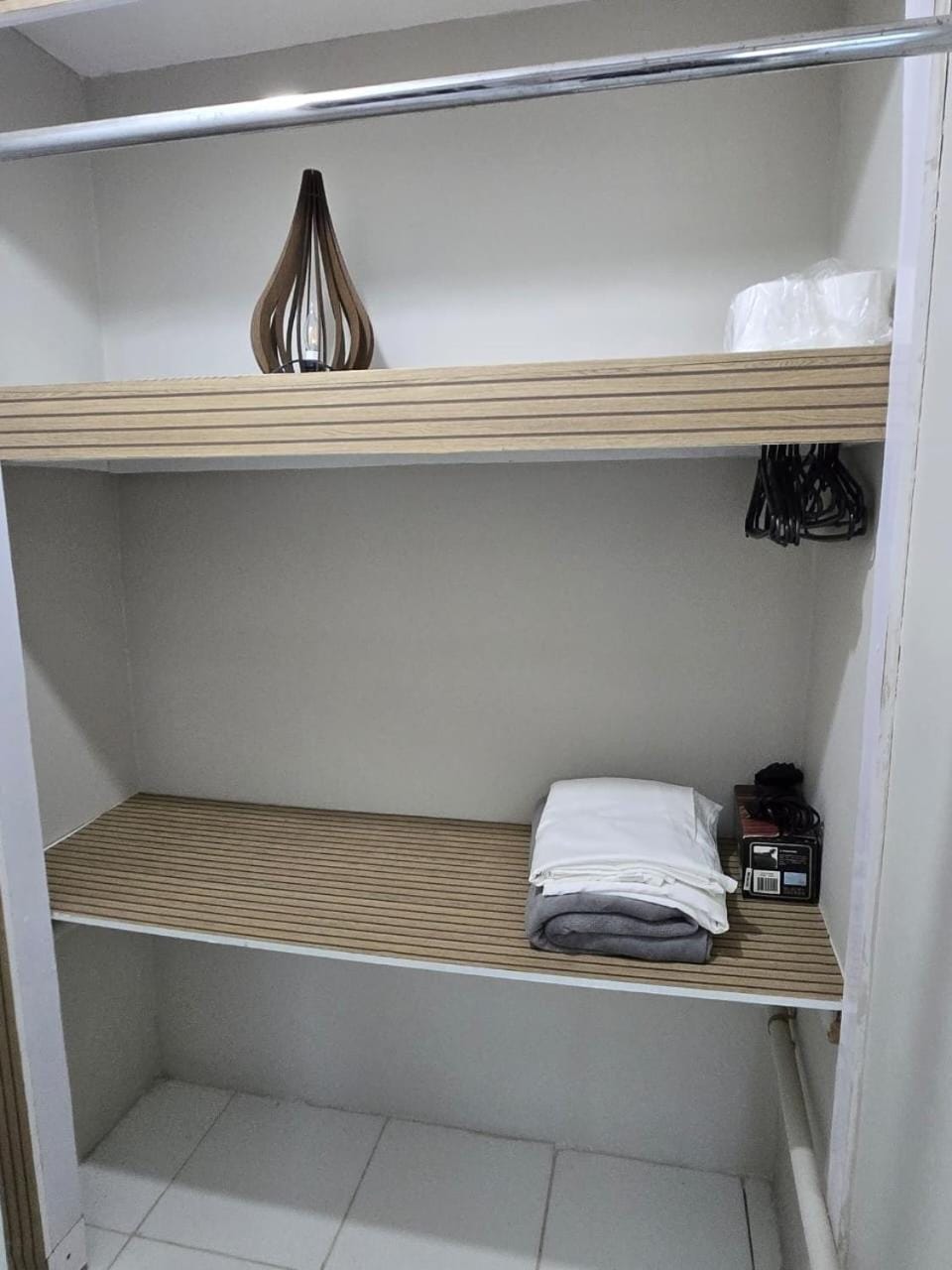 towels, wardrobe