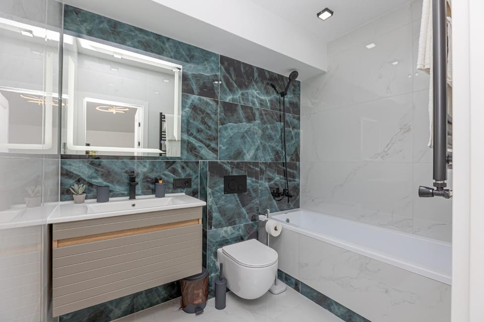 Bathroom, Bath