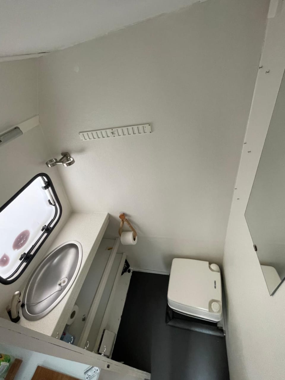 Koselig campingvogn Capsule hotel in Lofoten