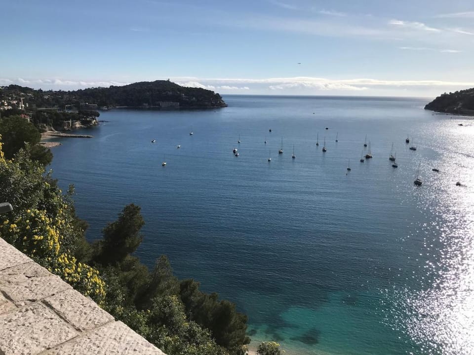 Rez de jardin privatif à 150m de la mer Apartment in Villefranche-sur-Mer