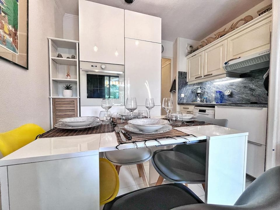Rez de jardin privatif à 150m de la mer Apartment in Villefranche-sur-Mer