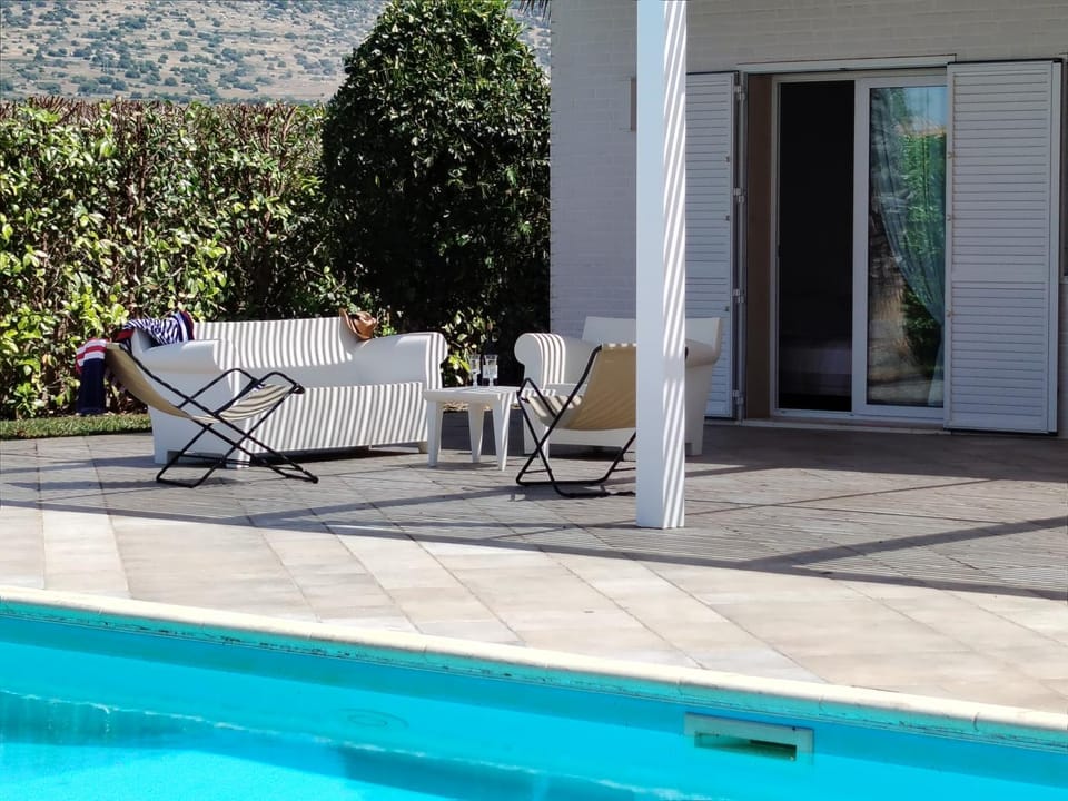 Patio, Pool view, Swimming pool, sunbed