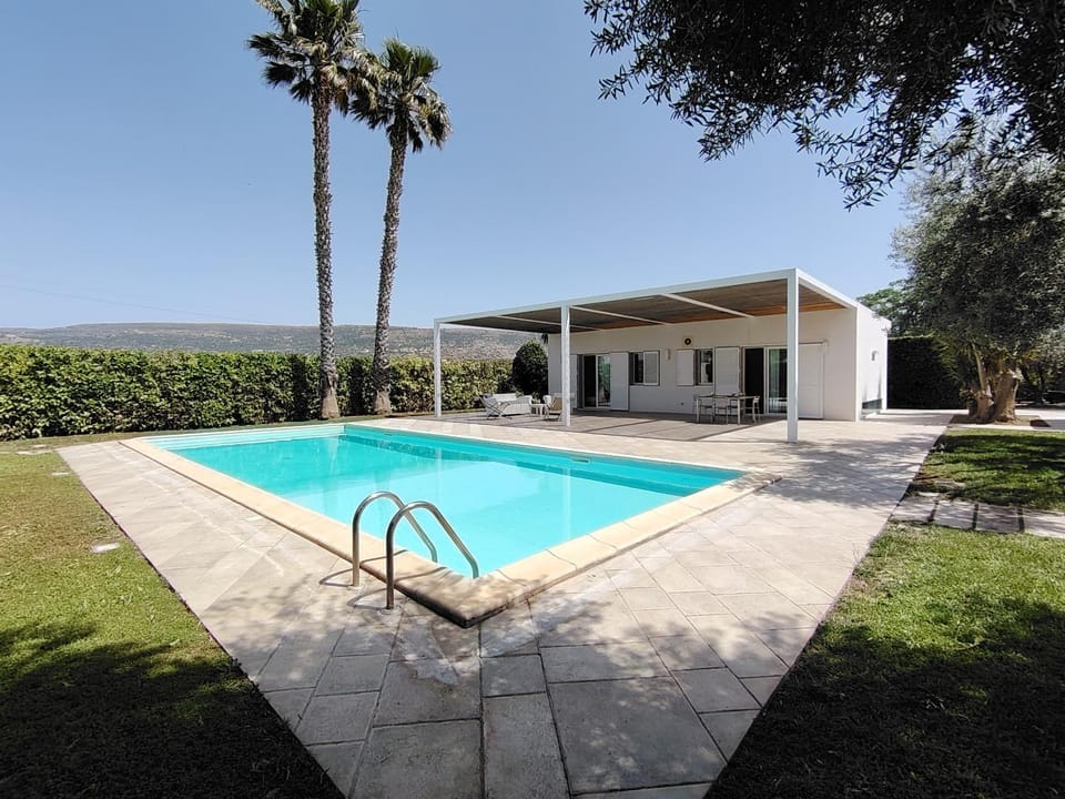 Property building, Patio, Garden, Garden view, Pool view, Swimming pool, sunbed