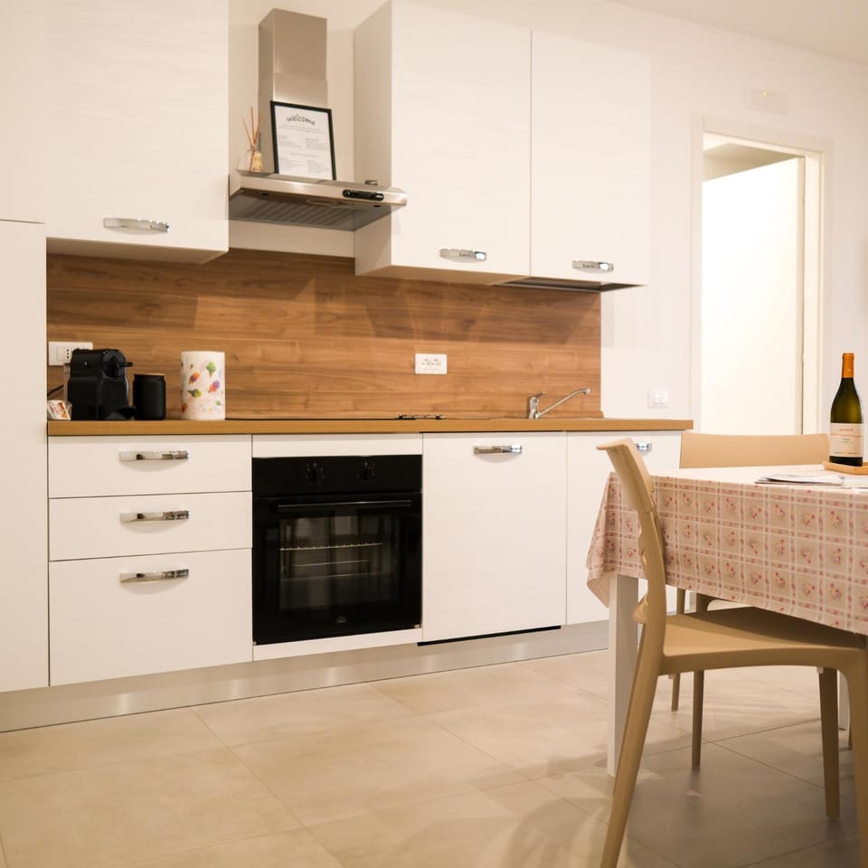 Restaurant/places to eat, Kitchen or kitchenette, Breakfast, kitchen, kitchen
