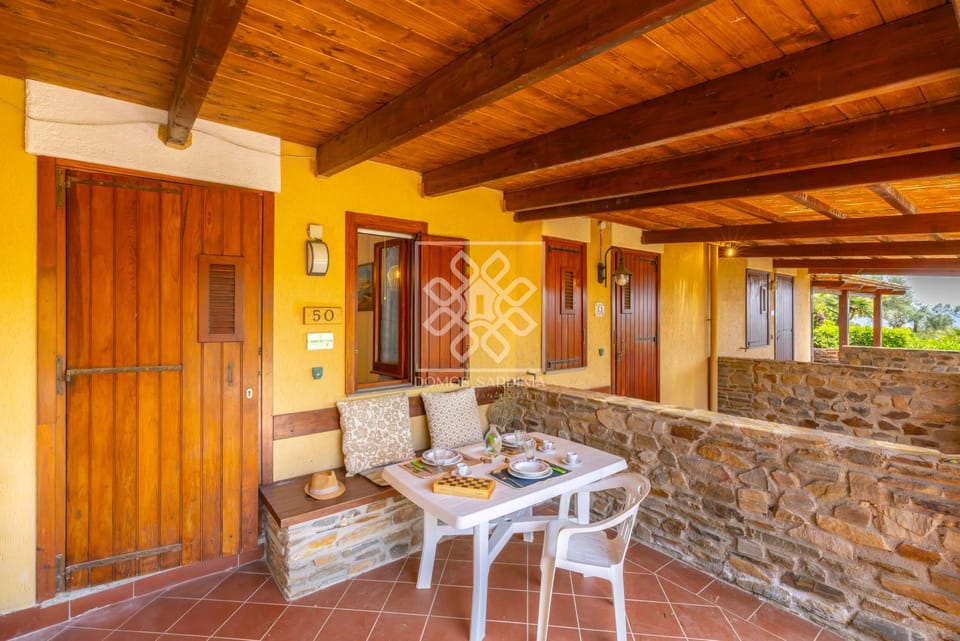 Day, Balcony/Terrace, Seating area, Dining area