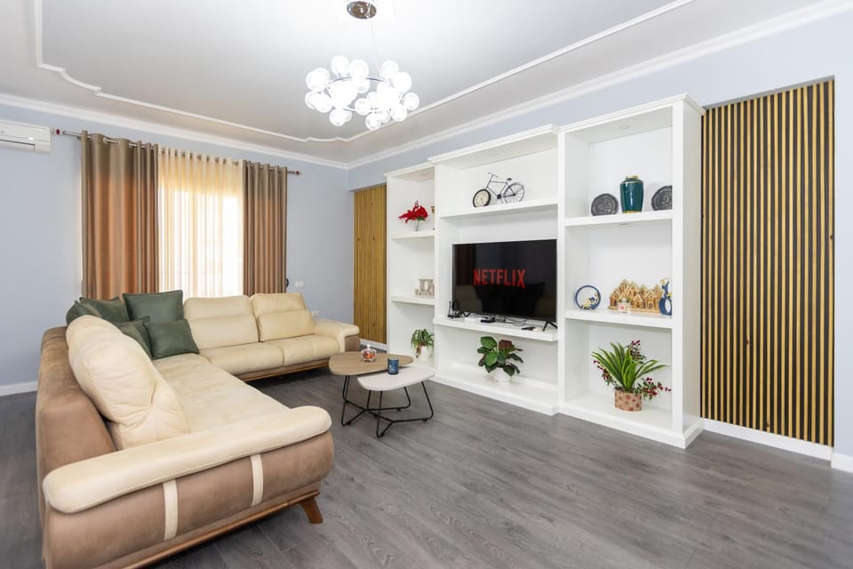 Evoque Stylish Stay Vlore Apartment in Vlorë