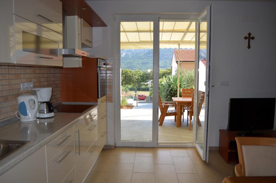 TV and multimedia, Balcony/Terrace, Kitchen or kitchenette