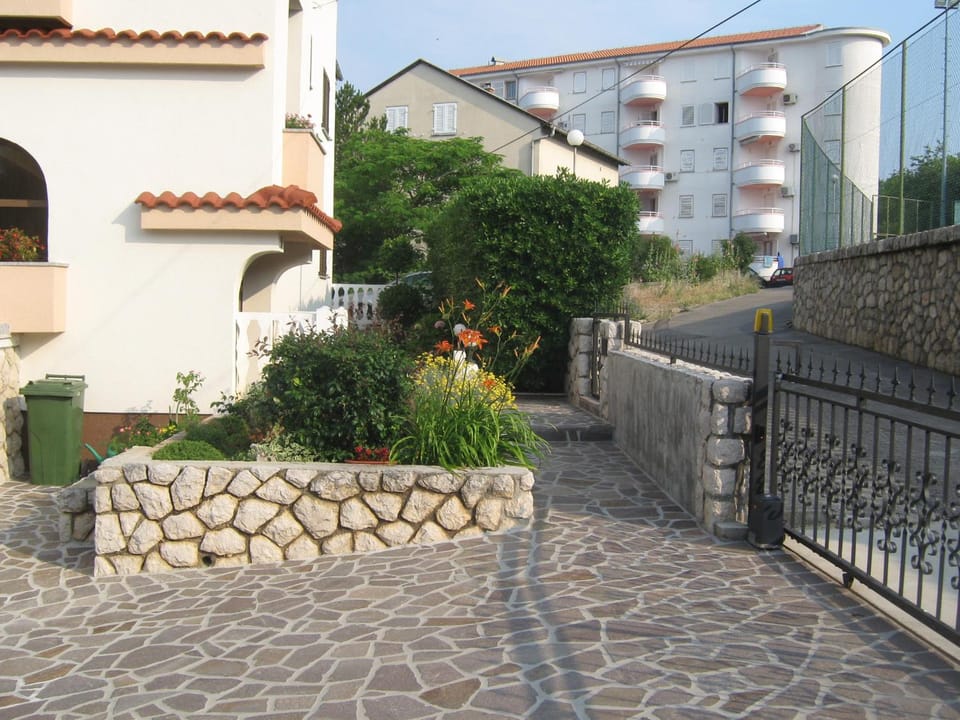 Patio, Garden