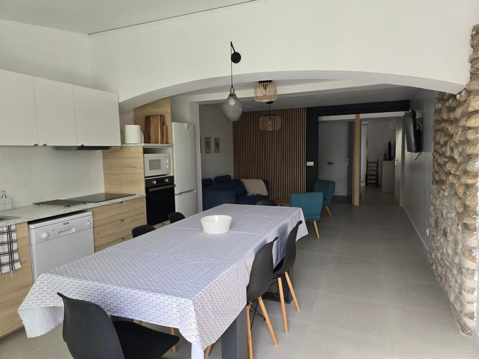 Maison avec extérieur à 150 mètres de la plage - 4 chambres climatisées House in Saint-Cyprien