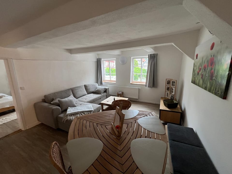 Living room, Photo of the whole room, Seating area