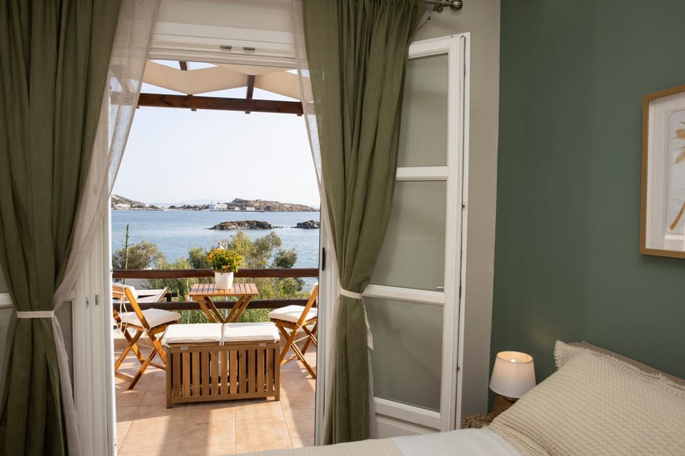 Bed, Day, Natural landscape, View (from property/room), Balcony/Terrace, Photo of the whole room, Bedroom, Sea view