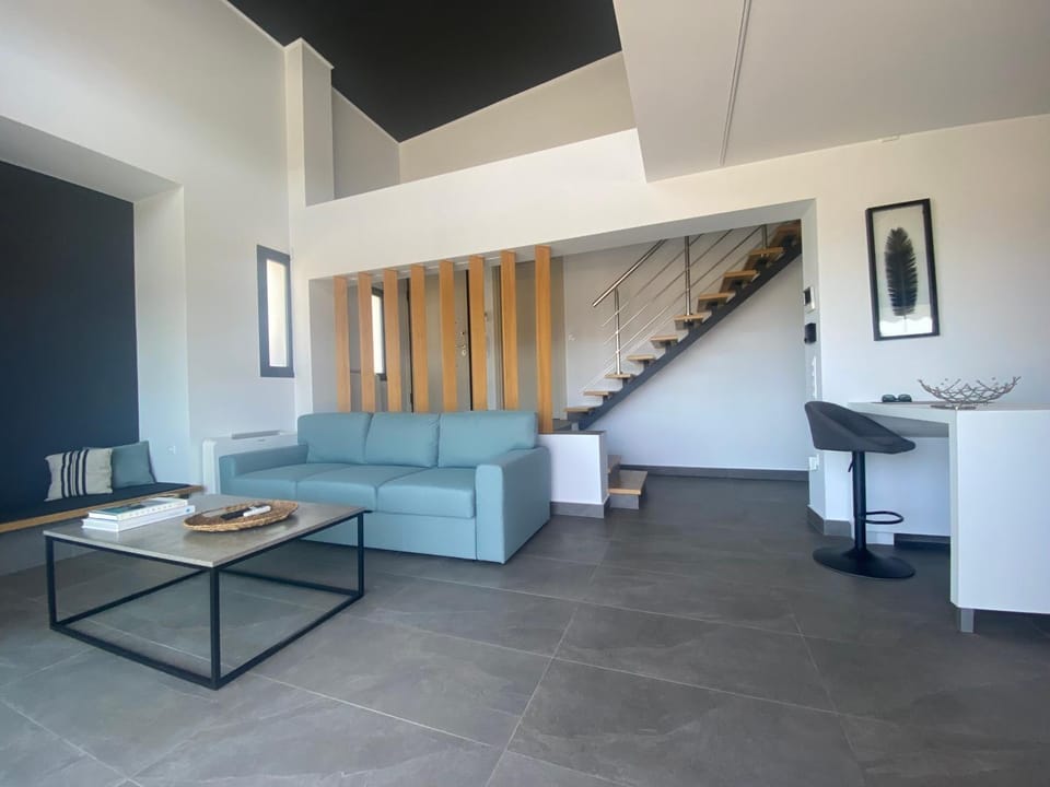 Facade/entrance, Living room