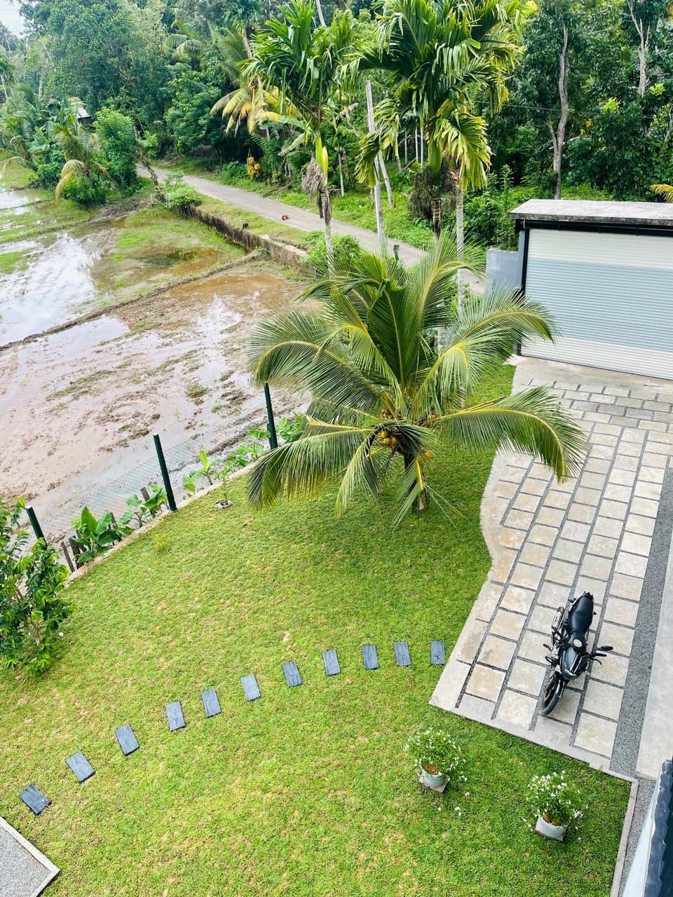 Blue Peacock Villa Bed and Breakfast in Southern Province