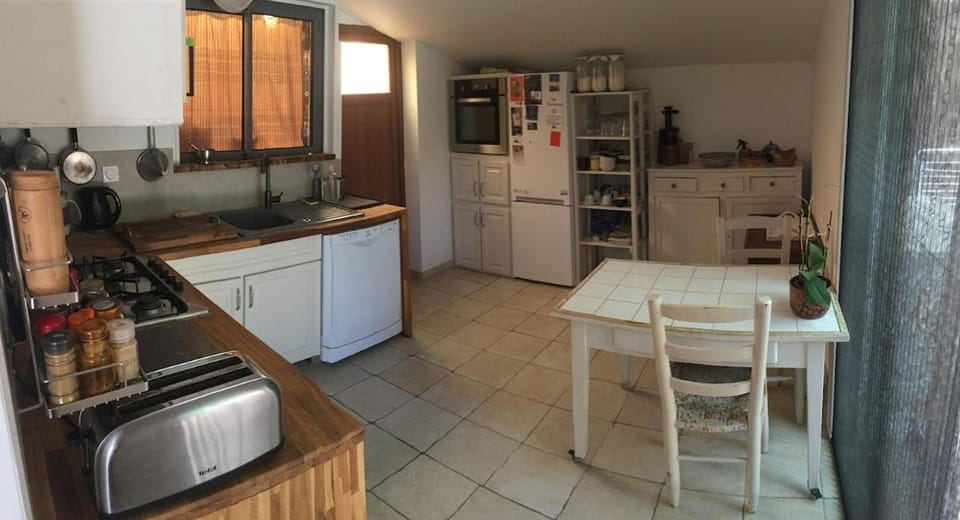 Maison jardin piscine 3 chambres 4 lits doubles à 15 minutes de la plage House in Perpignan